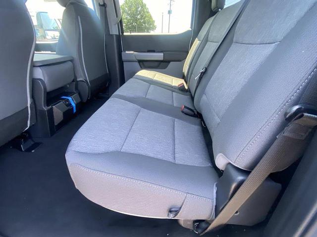 Photo of 2025 Oxford White Ford F-250