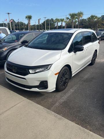 Photo of 2025 Platinum White Pearl Honda Odyssey