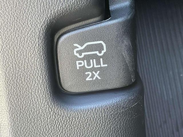 Photo of 2025 Carbonized Gray Metallic Ford Explorer