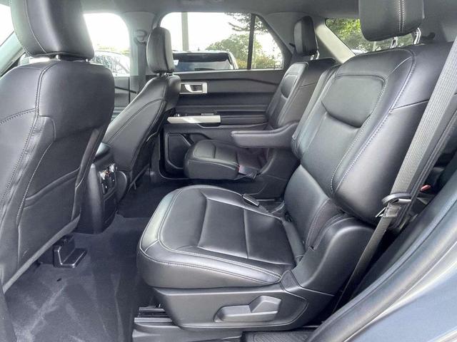 Photo of 2022 Carbonized Gray Metallic Ford Explorer