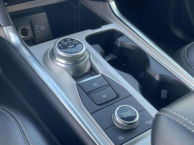 Photo of 2022 Carbonized Gray Metallic Ford Explorer