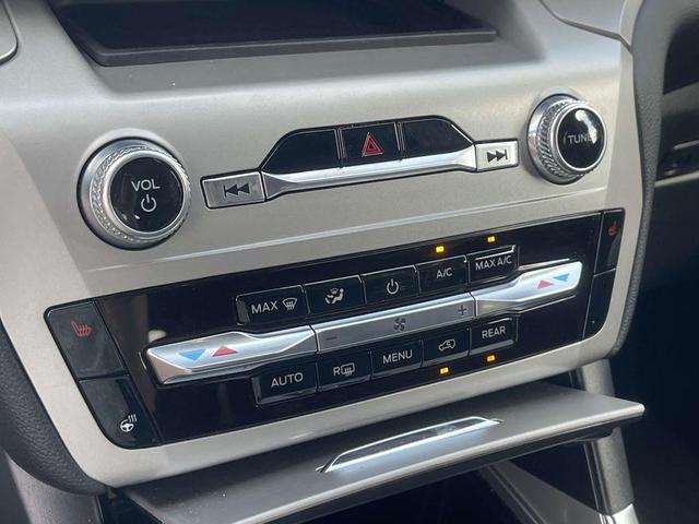 Photo of 2022 Carbonized Gray Metallic Ford Explorer