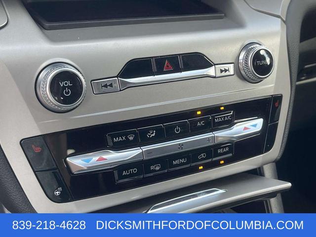 Photo of 2022 Carbonized Gray Metallic Ford Explorer