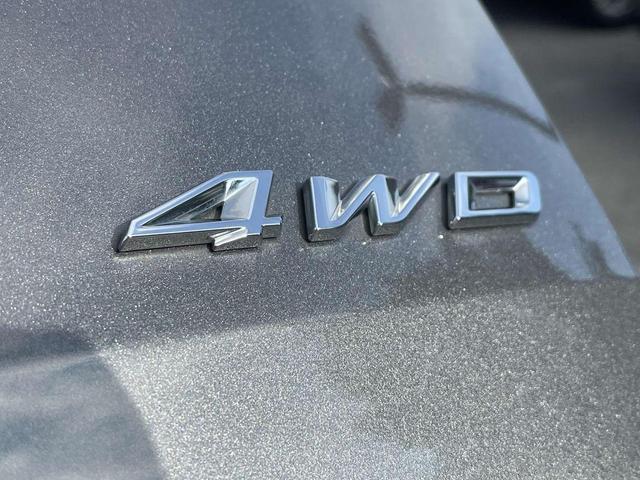 Photo of 2022 Carbonized Gray Metallic Ford Explorer