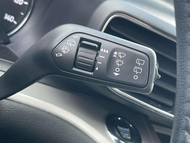 Photo of 2022 Carbonized Gray Metallic Ford Explorer