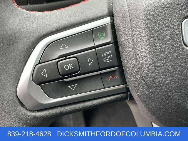 Photo of 2023 Redline Pearlcoat Jeep Compass