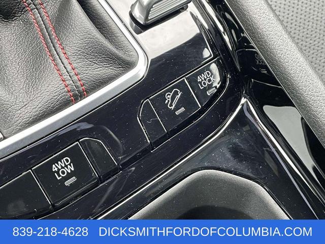 Photo of 2023 Redline Pearlcoat Jeep Compass
