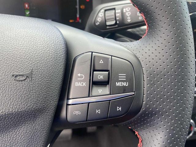 Photo of 2025 Space Silver Metallic Ford Escape