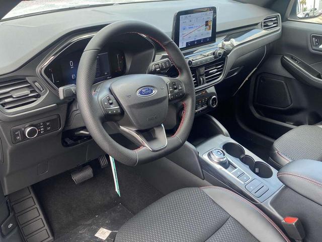 Photo of 2025 Space Silver Metallic Ford Escape