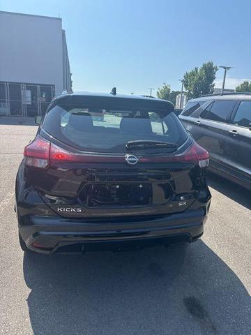 Photo of 2024 Super Black Nissan Kicks