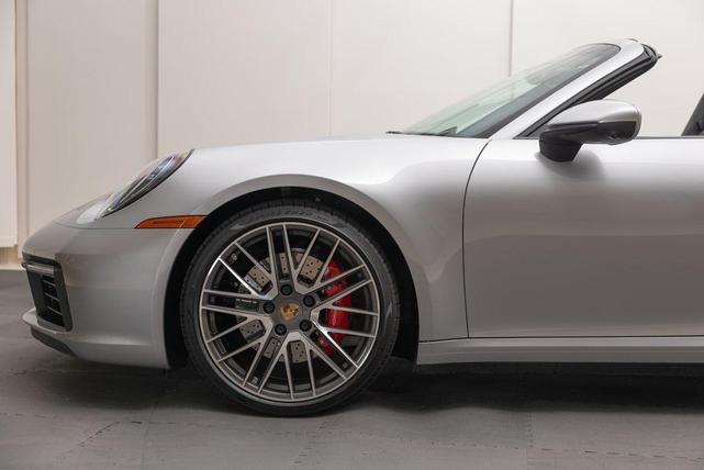 Photo of 2022 GT Silver Metallic Porsche 911