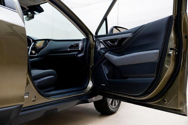 Photo of 2025 Autumn Green Metallic Subaru Outback