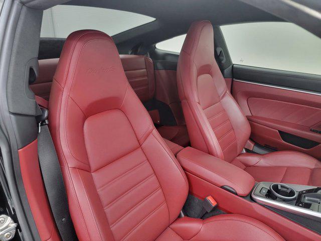 Photo of 2021 Jet Black Metallic Porsche 911