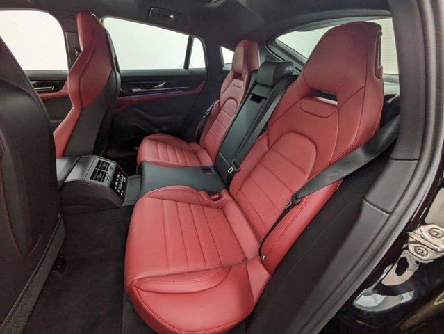 Photo of 2024 Jet Black Metallic Porsche Panamera