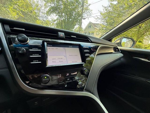 Photo of 2018 Celestial Silver Metallic Toyota Camry