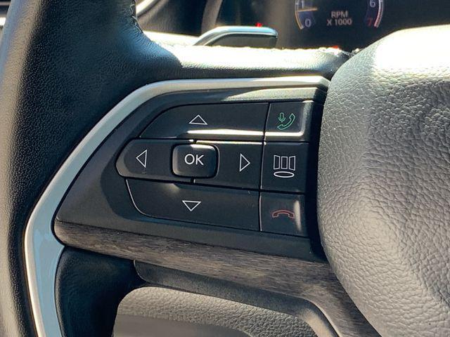 Photo of 2022 Bright White Clearcoat Jeep Grand Cherokee L