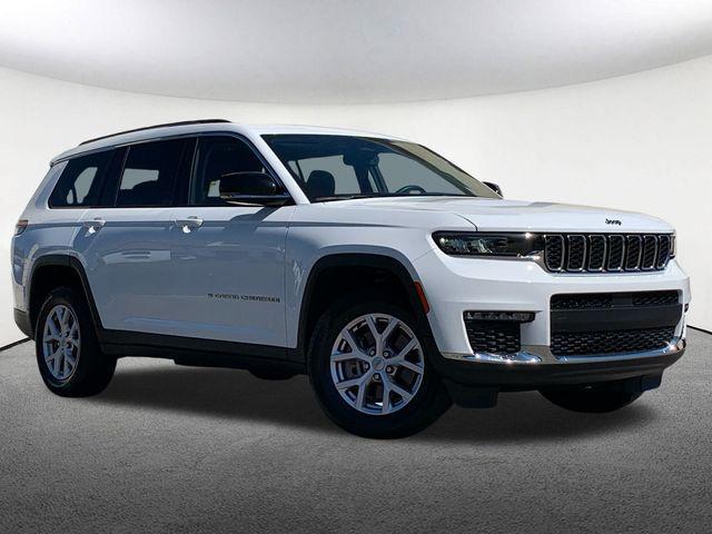 Photo of 2022 Bright White Clearcoat Jeep Grand Cherokee L