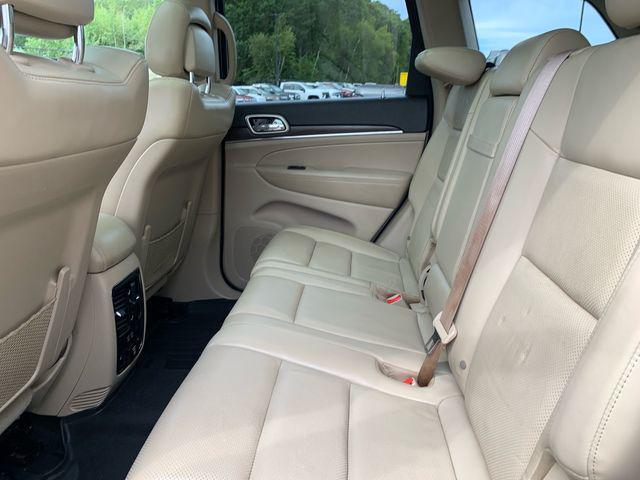 Photo of 2017 Bright White Clearcoat Jeep Grand Cherokee