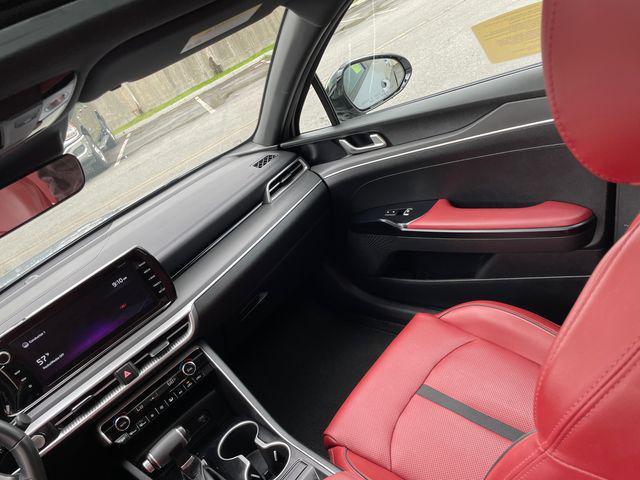 Photo of 2022 Wolf Gray Kia K5