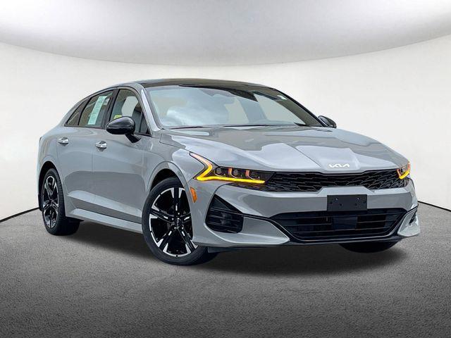 Photo of 2022 Wolf Gray Kia K5