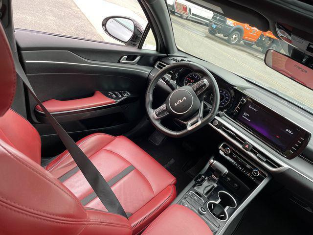Photo of 2022 Wolf Gray Kia K5