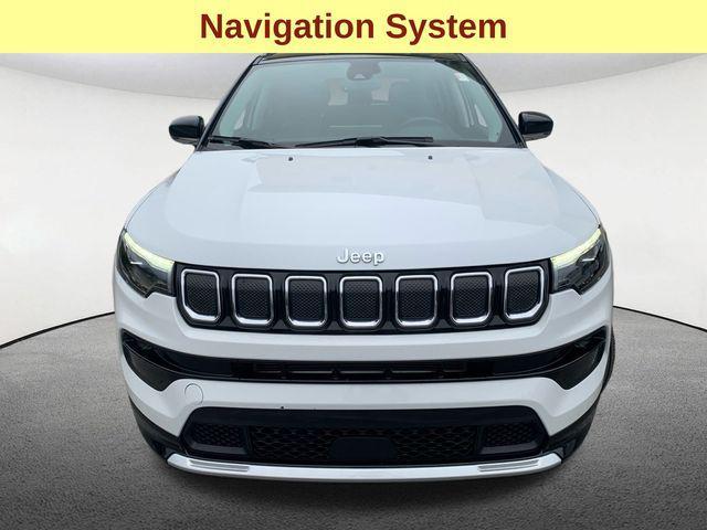 Photo of 2022 Bright White Clearcoat Jeep Compass