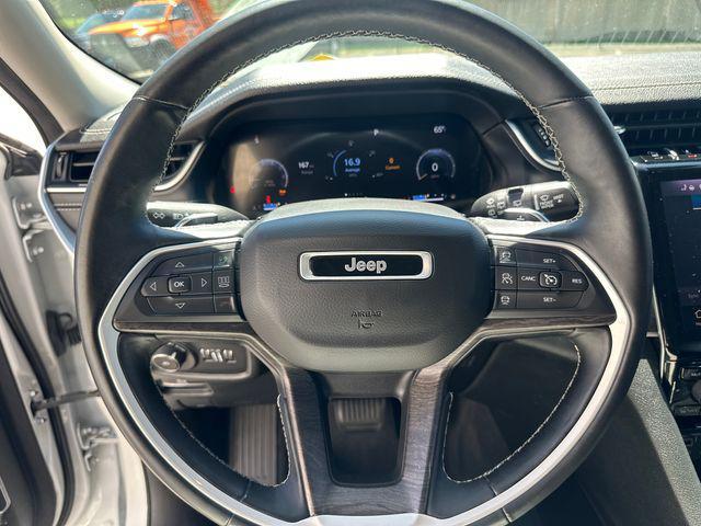 Photo of 2021 Bright White Clearcoat Jeep Grand Cherokee L