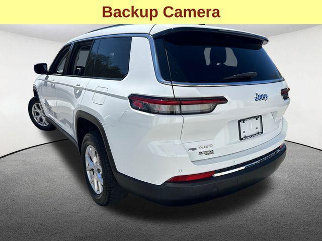 Photo of 2021 Bright White Clearcoat Jeep Grand Cherokee L