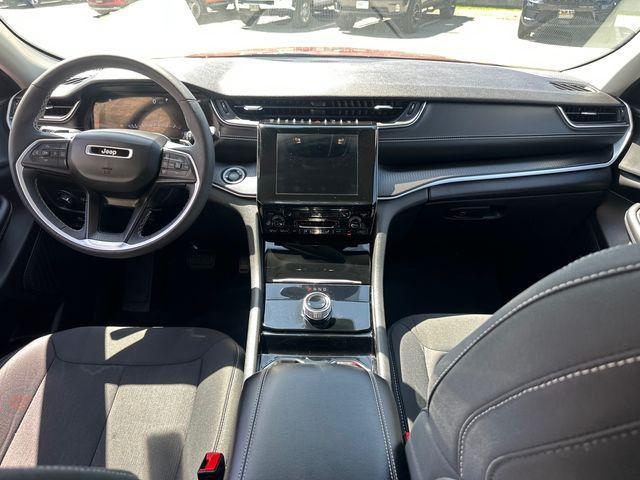 Photo of 2023 Velvet Red Pearlcoat Jeep Grand Cherokee