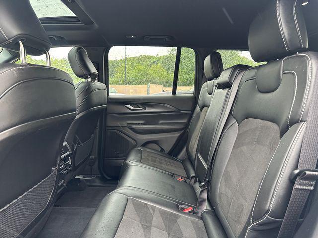 Photo of 2023 Bright White Clearcoat Jeep Grand Cherokee