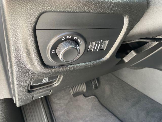 Photo of 2025 Bright White Clearcoat Jeep Grand Cherokee