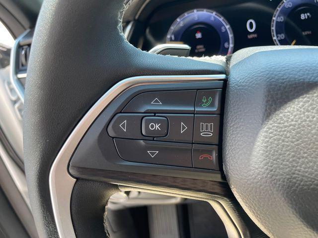Photo of 2025 Bright White Clearcoat Jeep Grand Cherokee