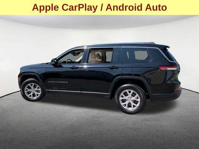 Photo of 2021 Diamond Black Crystal Pearlcoat Jeep Grand Cherokee L