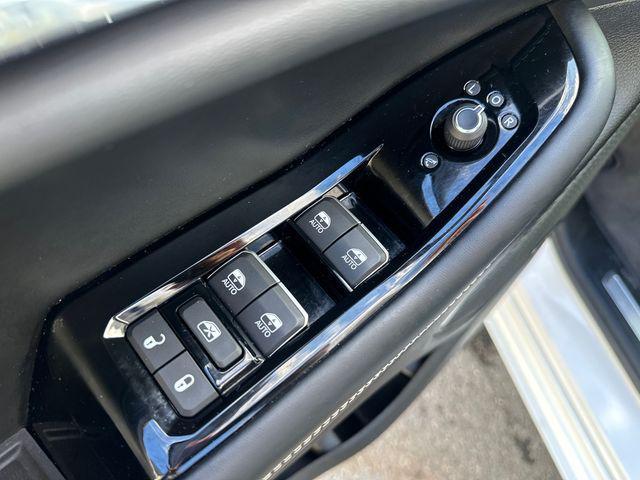 Photo of 2024 Bright White Clearcoat Jeep Grand Cherokee