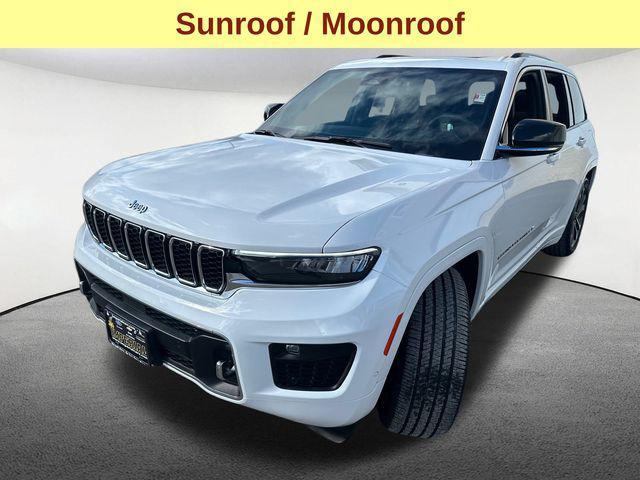 Photo of 2024 Bright White Clearcoat Jeep Grand Cherokee