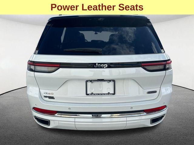 Photo of 2024 Bright White Clearcoat Jeep Grand Cherokee