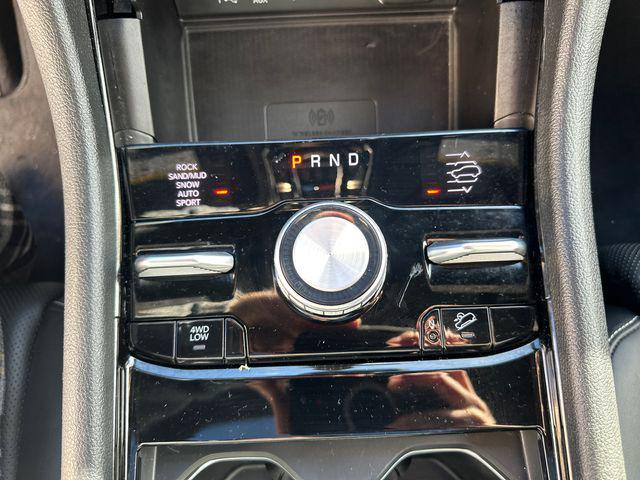 Photo of 2024 Bright White Clearcoat Jeep Grand Cherokee