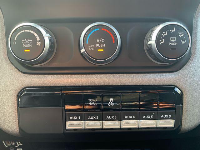 Photo of 2021 Diamond Black Crystal Pearlcoat RAM 2500