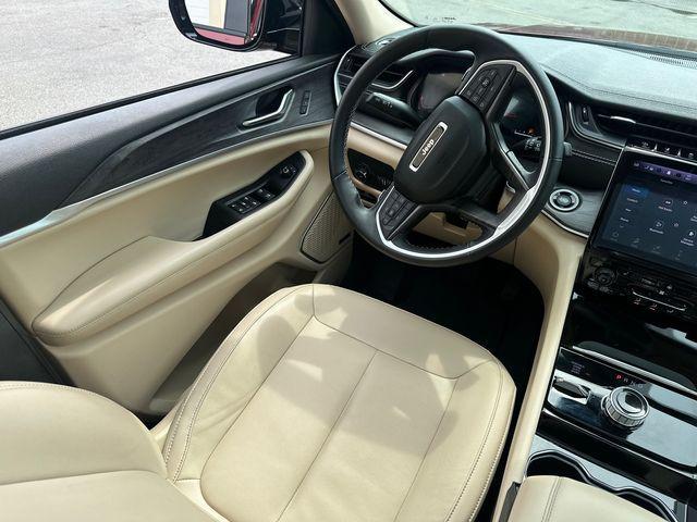 Photo of 2022 Velvet Red Pearlcoat Jeep Grand Cherokee L