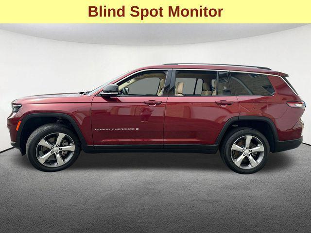 Photo of 2022 Velvet Red Pearlcoat Jeep Grand Cherokee L