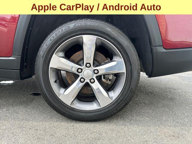 Photo of 2022 Velvet Red Pearlcoat Jeep Grand Cherokee L