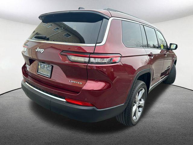 Photo of 2022 Velvet Red Pearlcoat Jeep Grand Cherokee L