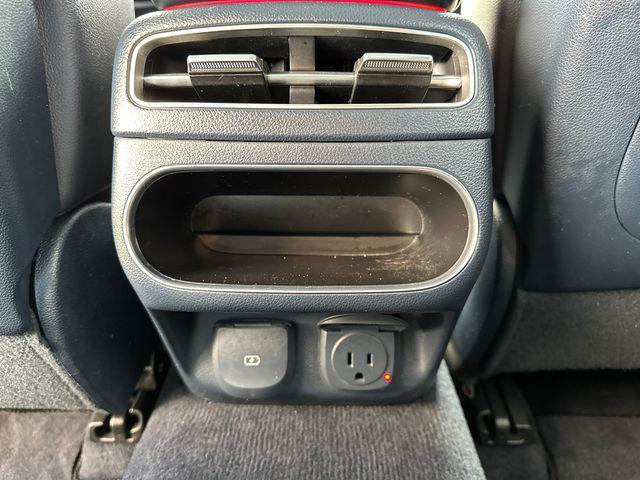Photo of 2022 Alta White Genesis GV70