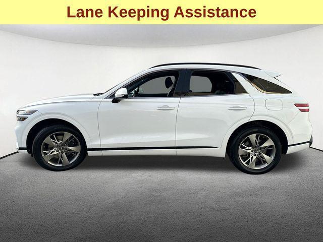 Photo of 2022 Alta White Genesis GV70