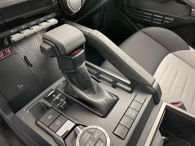 Photo of 2025 Ice Cap Toyota Tacoma