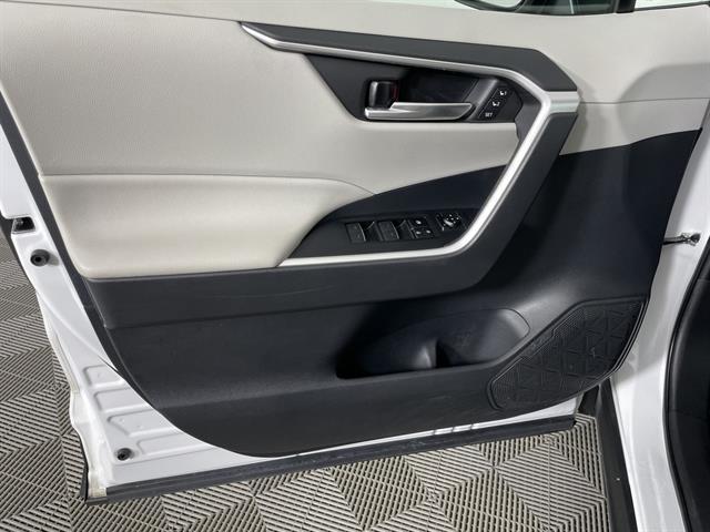 Photo of 2023 Wind Chill Pearl Toyota RAV4 Hybrid