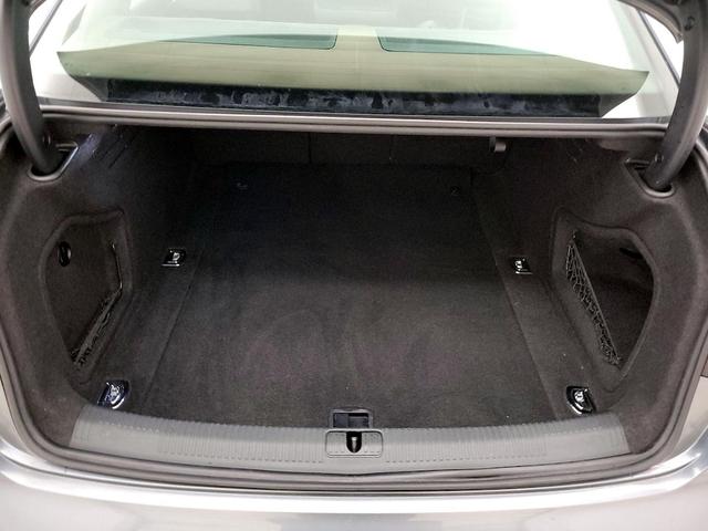 Photo of 2017 Gray Audi A4