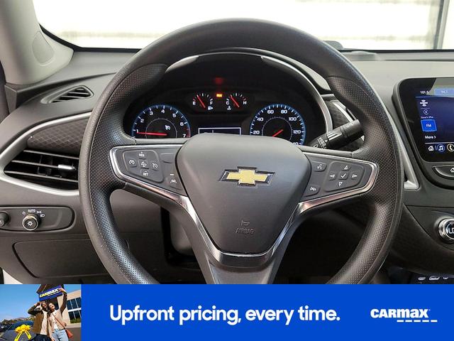 Photo of 2023 White Chevrolet Malibu
