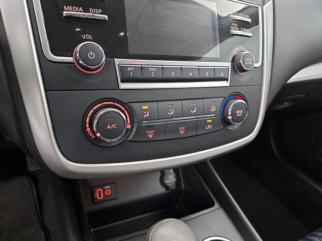 Photo of 2018 Gray Nissan Altima