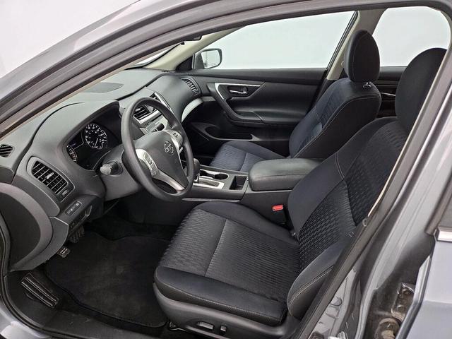 Photo of 2018 Gray Nissan Altima